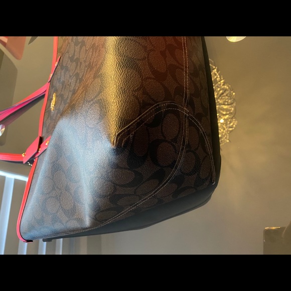 ❌SOLD❌AUTHENTIC COACH TOTE💗 - Picture 4 of 6